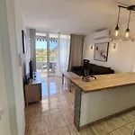 Seaview Friendly 5 *